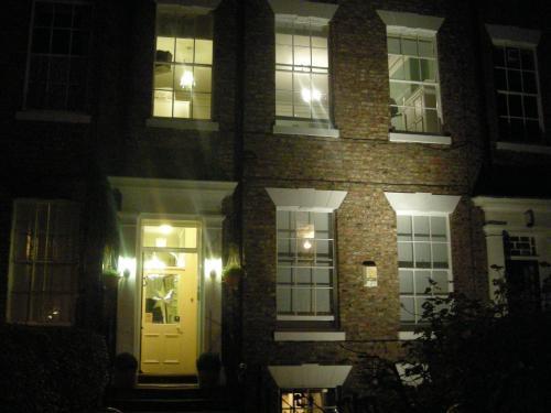 Blossoms York Guesthouse 外观 照片