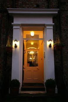 Blossoms York Guesthouse 外观 照片